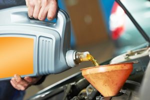 Sử dụng không đúng loại dầu nhớt thích hợp cho xe sẽ gây hỏng nặng cho động cơ