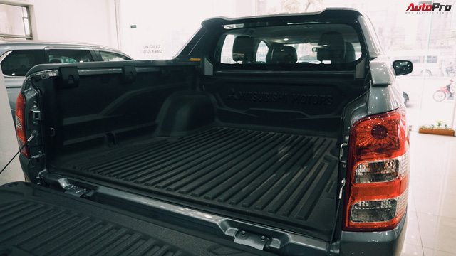 Đối thủ Ford Ranger Wildtrak - Mitsubishi Triton Athlete xuất hiện sớm