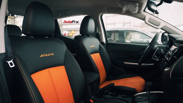 Đối thủ Ford Ranger Wildtrak - Mitsubishi Triton Athlete xuất hiện sớm