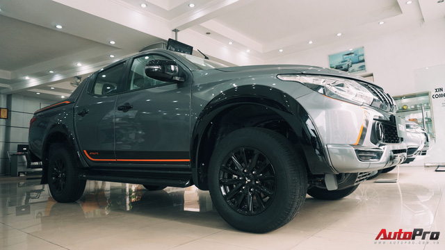 Đối thủ Ford Ranger Wildtrak - Mitsubishi Triton Athlete xuất hiện sớm
